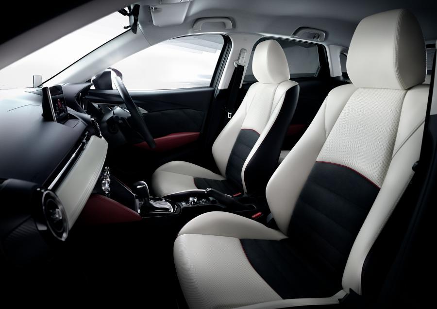  Mazda CX-3 2015 года  (JP) (фото 10 из 12)
